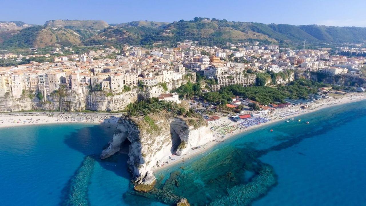Miguel Apartment Tropea Bagian luar foto